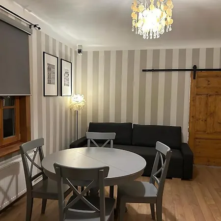 Cozy House With Fireplace Semesterbostad *
